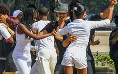 Salsa und Timba: Geschichte, Gemeinsamkeiten und Unterschiede